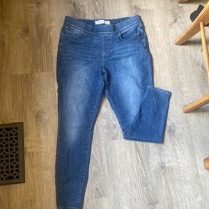 Levi Strauss shaping jeans